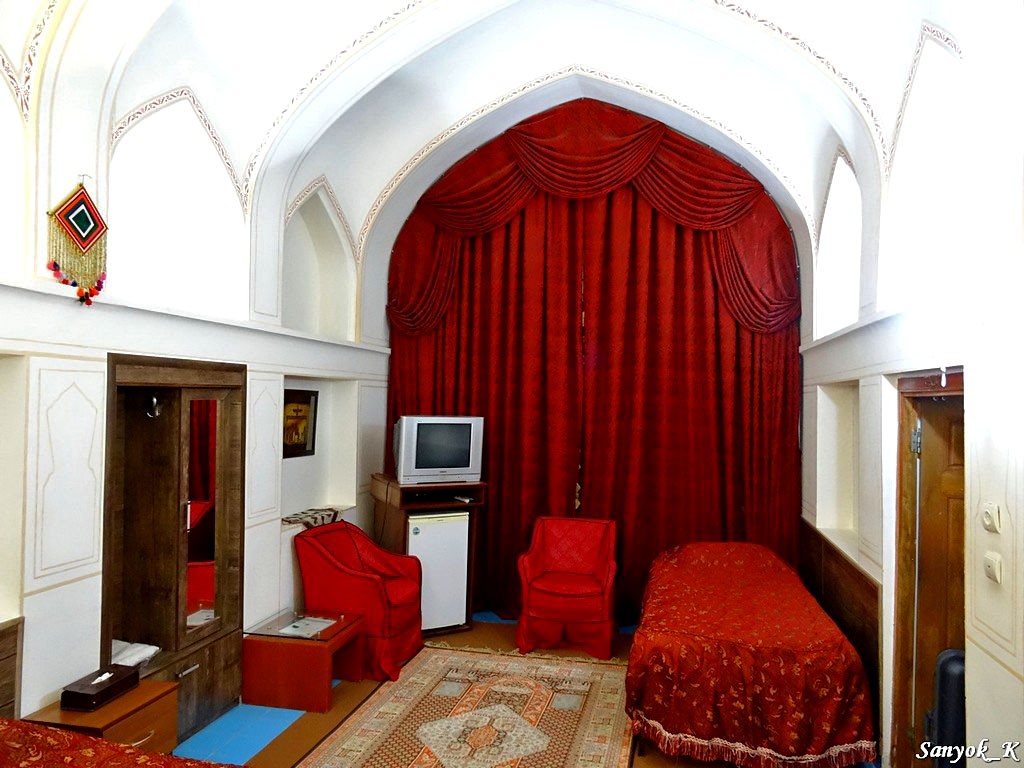 0450 Isfahan Traditional hotel Исфахан Отель Традиционный