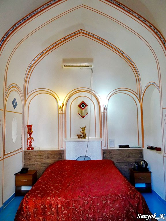 0454 Isfahan Traditional hotel Исфахан Отель Традиционный
