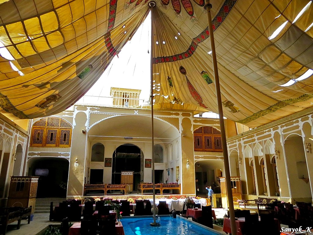 7896 Yazd Mehr traditional hotel Йезд Отель Мехр