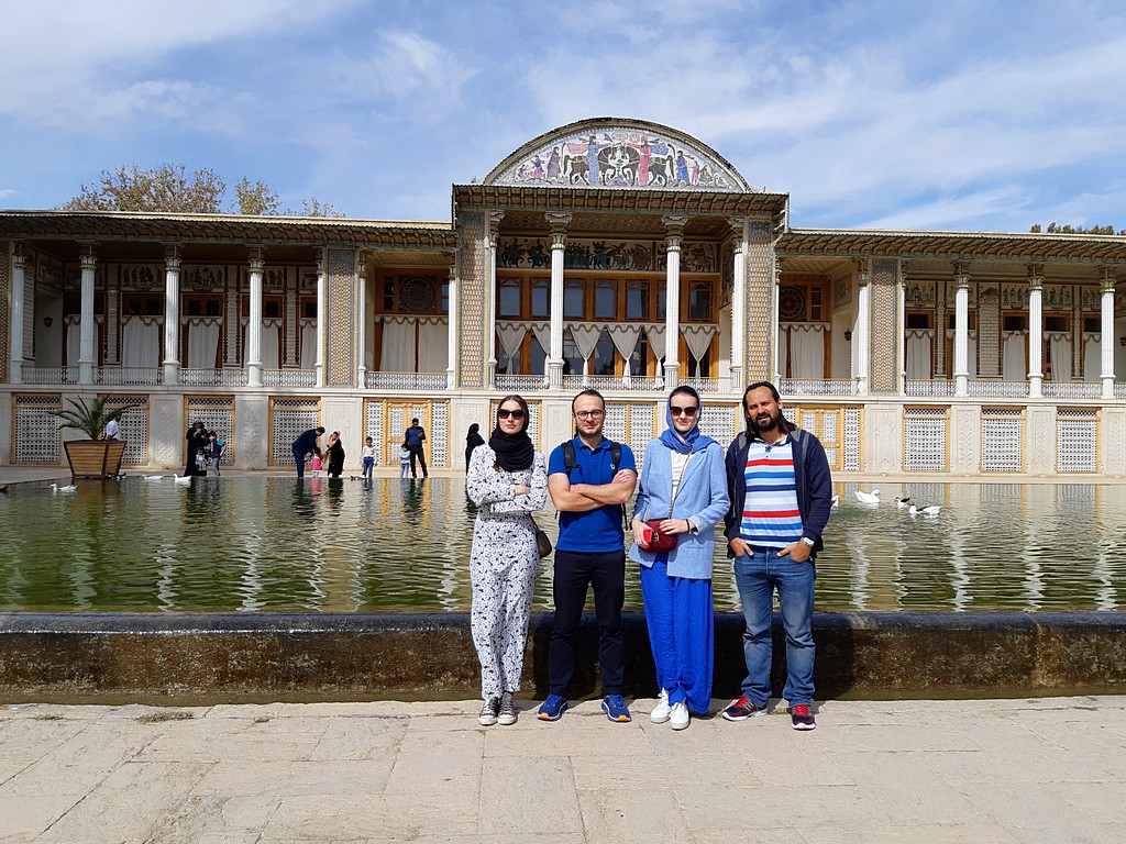 001 Тур в Иран Shiraz Afif Abad garden