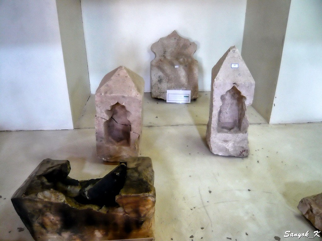 0763 Kerman Gonbade e Jabaliye Керман Музей надгробных камней
