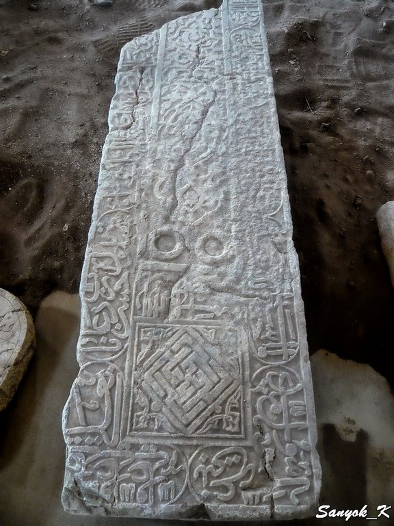 0768 Kerman Gonbade e Jabaliye Керман Музей надгробных камней