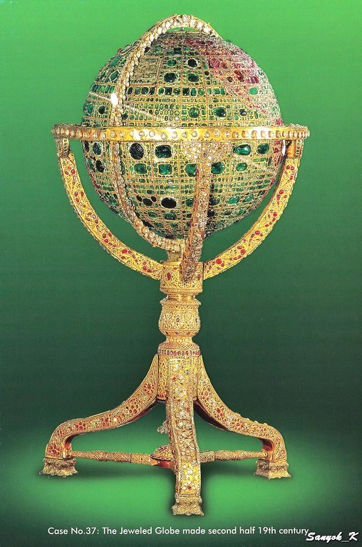Tehran Jewellery Museum Case 37 Тегеран Национальная сокровищница